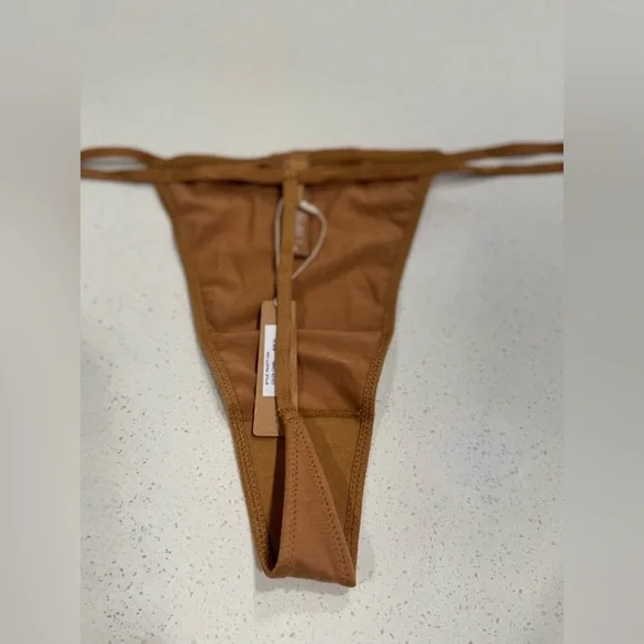 NWT Skims - Fits Everybody T- string Thong - Camel, 3X - Picture 7 of 11